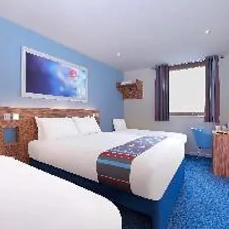 Travelodge 3*