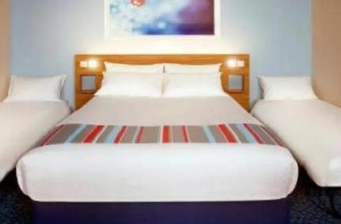 Travelodge 3*