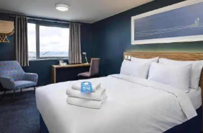 Travelodge Отель 3*